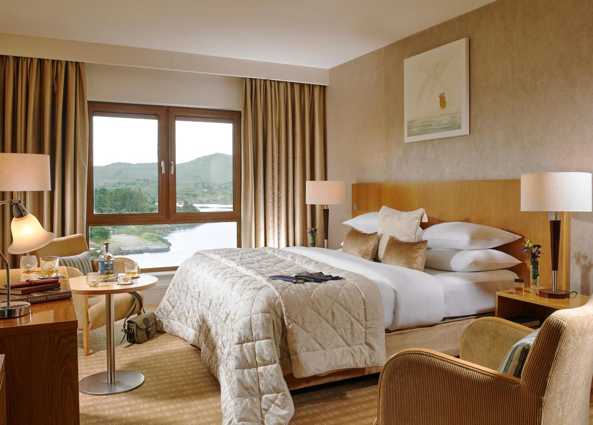 Double or Twin Room with Sea View